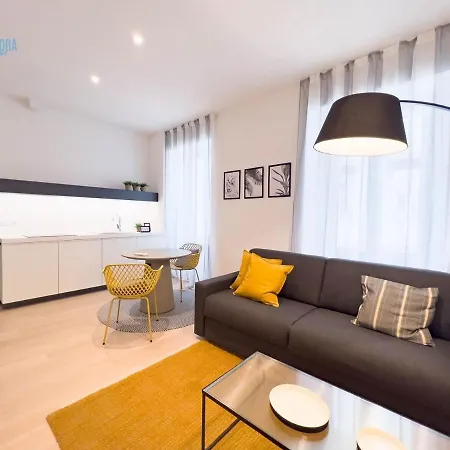 Slataper 11 Tirabora Short Rent