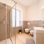 Slataper 11 Tirabora Short Rent, Con Parcheggio Privato Apartamento *